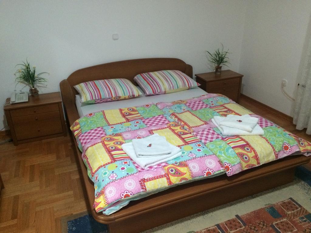 Guest House Seperic Jastrebarsko Habitación foto